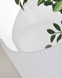 Harper Back to Right Corner Fluted Groove Bath 1500 Matte White