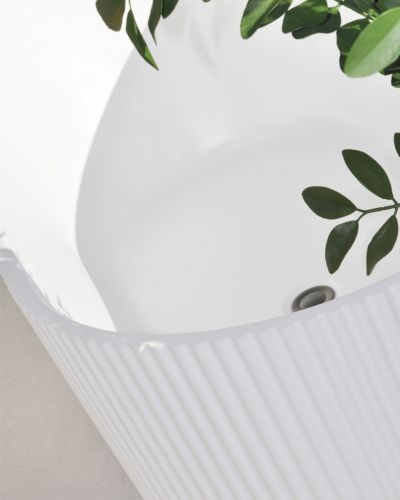 Harper Back to Left Corner Fluted Groove Bath 1700 Matte White